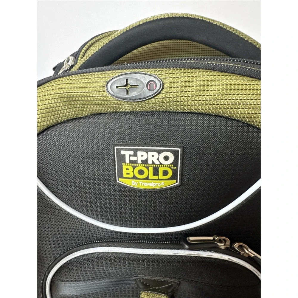 TraVeLPrO LUGGaGE T-PrO BOLD‎ 22 INCH EXPanDaBLe ROLLaBoarD BaG, BLacK/Green